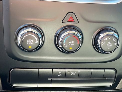 Used 2021 RAM 1500 Tradesman w/ Chrome Appearance Group image 15