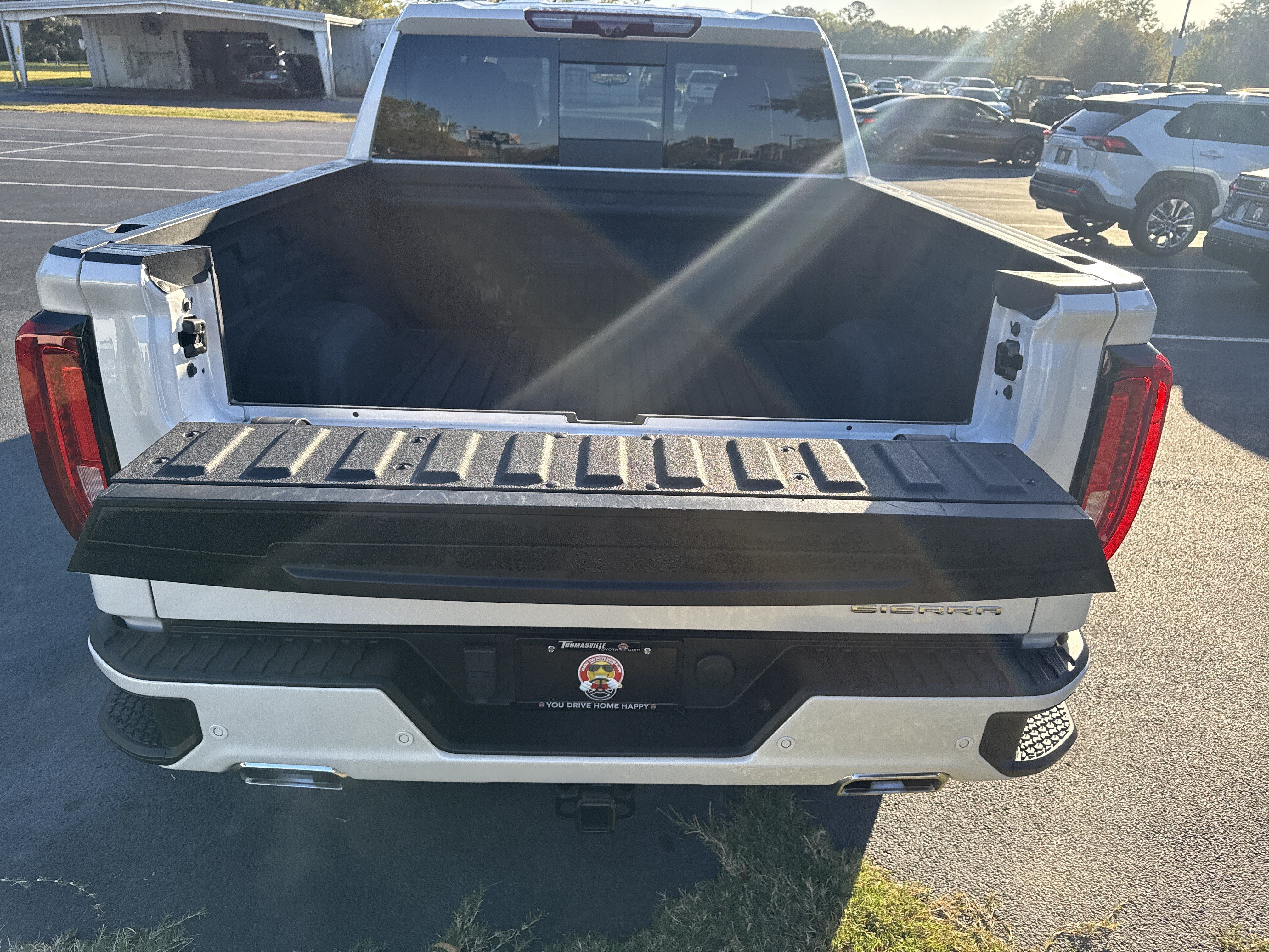 Used 2024 GMC Sierra 1500 Denali w/ Technology Package AWD/4WD image 30