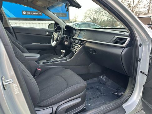 Used 2020 Kia Optima LX image 15