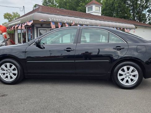 Used 2009 Toyota Camry XLE FWD image 8