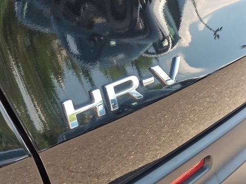 Used 2023 Honda HR-V LX image 30