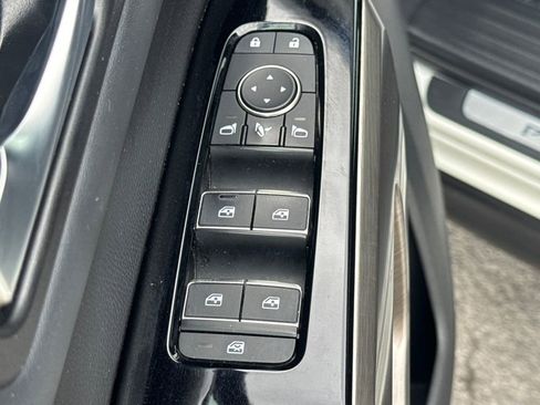 Used 2023 Nissan Pathfinder Platinum AWD/4WD image 42