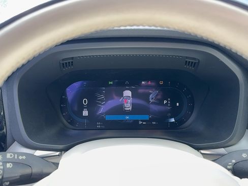 Certified 2023 Volvo XC60 B5 Core w/ Climate Package image 15