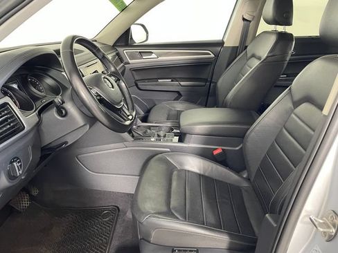 Used 2018 Volkswagen Atlas SEL AWD/4WD image 2