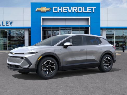 New 2026 Chevrolet Equinox EV LT image 2