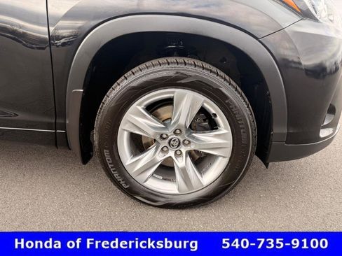 Used 2017 Toyota Highlander Limited image 14