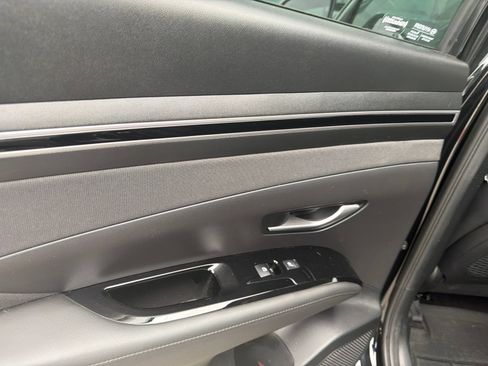 Used 2023 Hyundai Tucson Limited FWD image 15