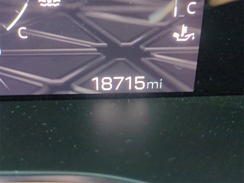 Used 2023 GMC Canyon AT4 w/ AT4 Premium Package image 29