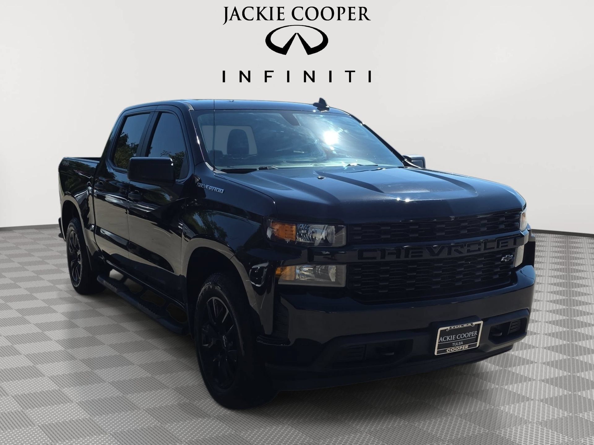 Used 2021 Chevrolet Silverado 1500 Custom AWD/4WD image 3