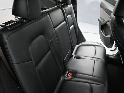 Used 2023 Tesla Model Y Long Range image 20