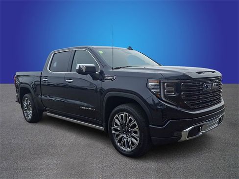 Used 2025 GMC Sierra 1500 Denali Ultimate image 3