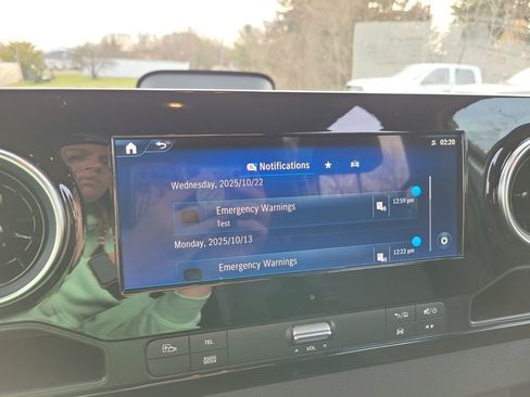 Used 2025 Mercedes-Benz Sprinter 2500 image 15