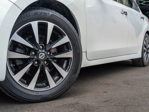 Used 2018 Nissan Altima 2.5 SL FWD image 10