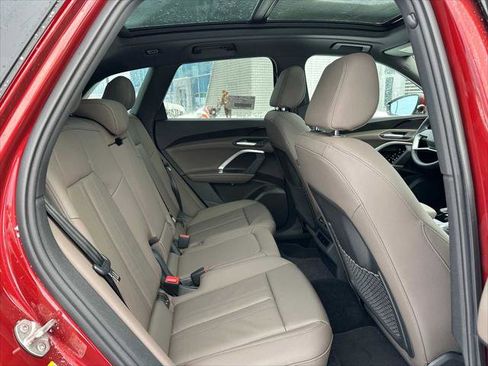 New 2025 Audi Q5 Premium image 12