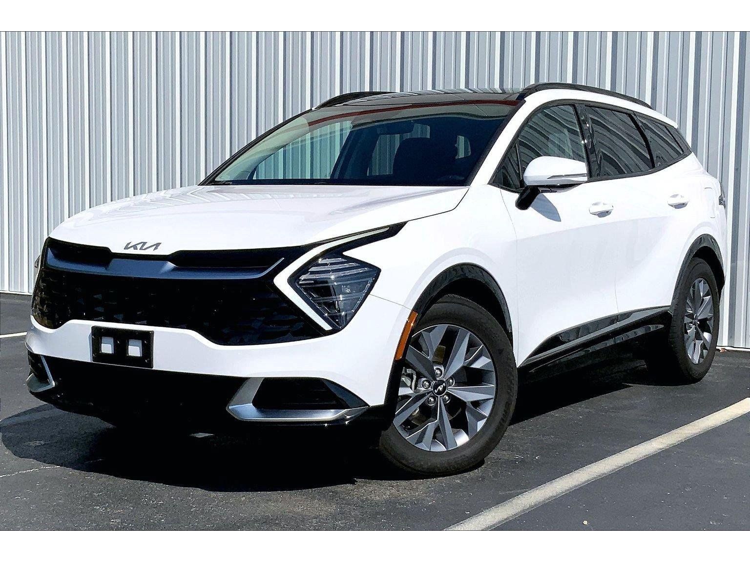 Used 2025 Kia Sportage SX FWD image 1