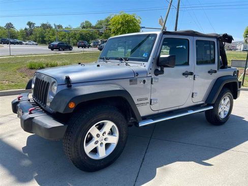 Used 2016 Jeep Wrangler Unlimited Sport w/ Quick Order Package 24S AWD/4WD image 2