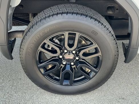 Used 2024 GMC Sierra 1500 Elevation AWD/4WD image 7