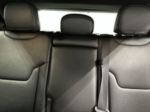 Used 2025 Jeep Compass Limited image 14