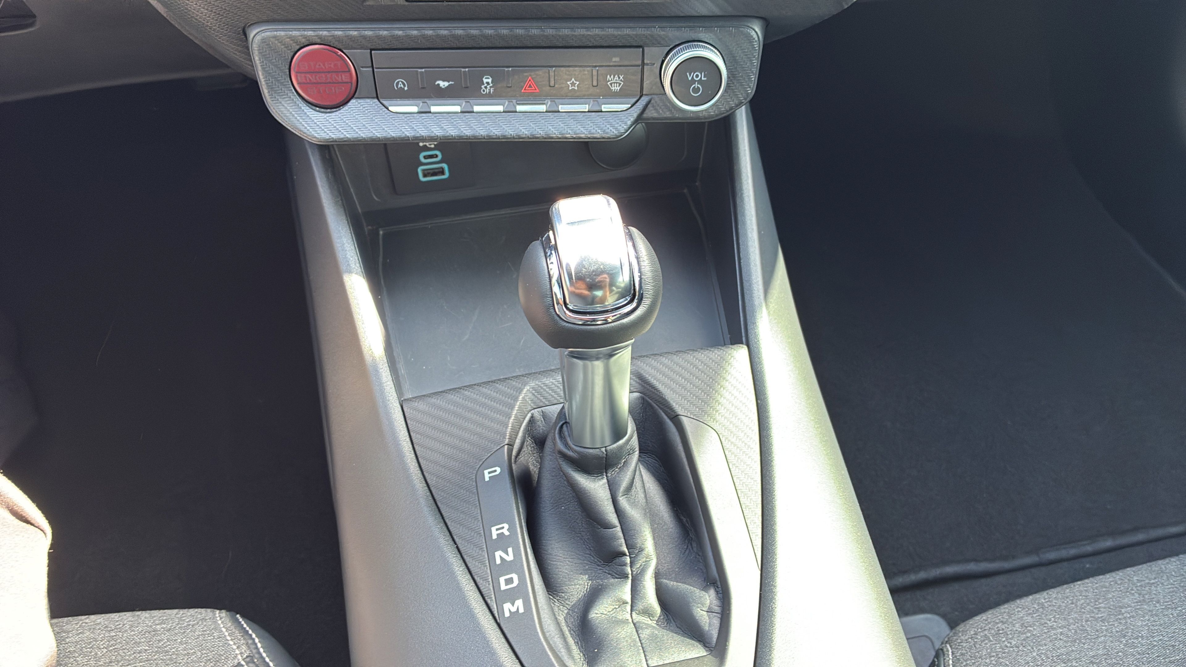 Used 2024 Ford Mustang GT RWD image 12