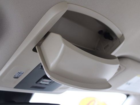 Used 2019 Toyota Camry XLE image 41