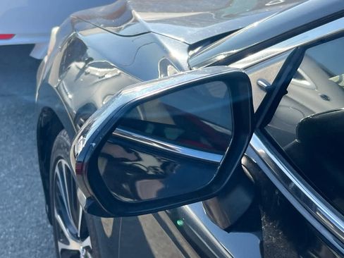 Used 2018 Toyota Camry SE FWD image 8