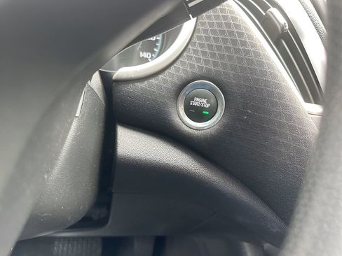 Used 2024 Chevrolet Malibu LT image 19