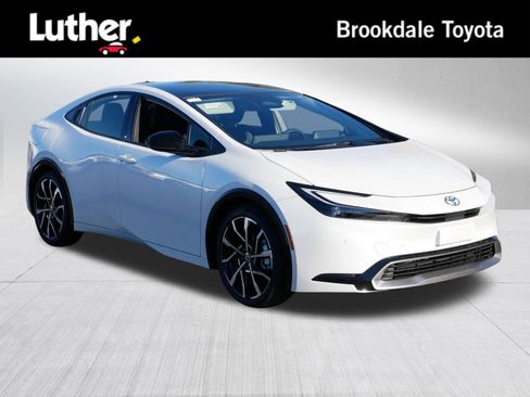 Certified 2026 Toyota Prius Plug-In Hybrid image 1