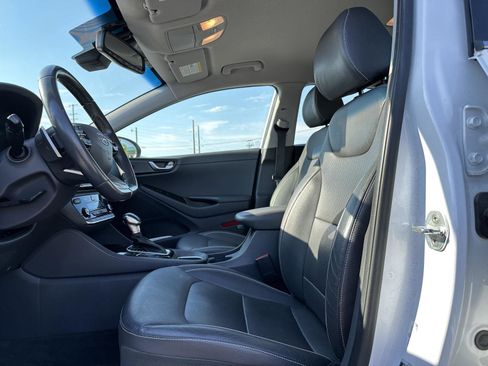 Used 2019 Hyundai Ioniq Limited FWD image 11