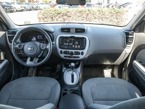 Used 2016 Kia Soul EV FWD image 14