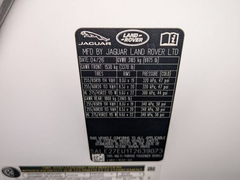 New 2026 Land Rover Defender 110 X-Dynamic SE AWD/4WD image 31