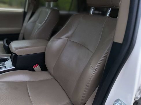 Used 2014 Toyota 4Runner Limited AWD/4WD image 14