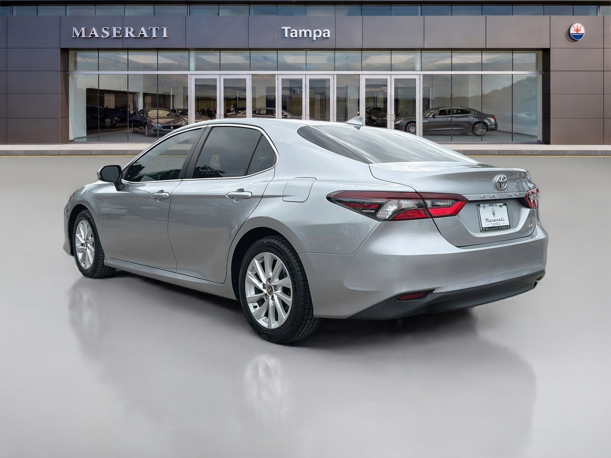 Used 2024 Toyota Camry LE FWD image 5