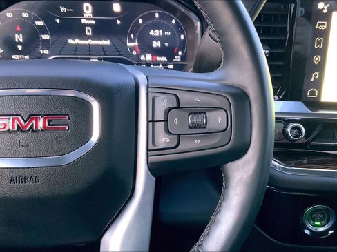 Used 2023 GMC Sierra 1500 SLE image 25