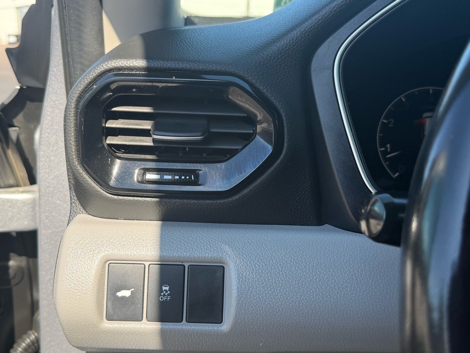 Used 2025 Honda Pilot EX-L image 15