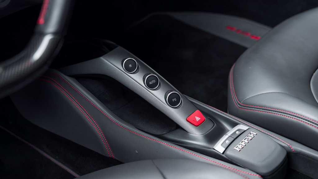 Used 2018 Ferrari 488 GTB RWD image 22