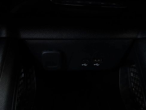 Used 2025 Chevrolet TrailBlazer LT FWD image 23