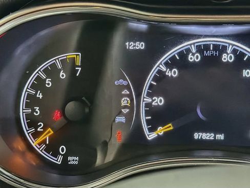 Used 2019 Jeep Grand Cherokee Altitude AWD/4WD image 13