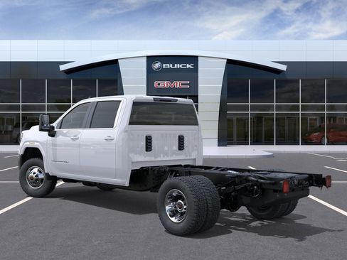 New 2025 GMC Sierra 3500 SLE w/ SLE Convenience Package RWD image 3