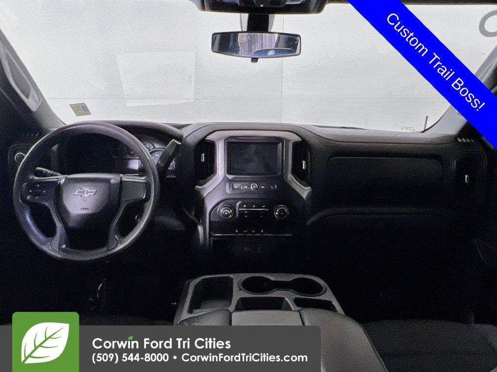 Used 2019 Chevrolet Silverado 1500 Custom Trail Boss w/ Custom Convenience Package AWD/4WD image 7