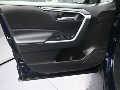 Used 2025 Toyota RAV4 XLE AWD/4WD image 20