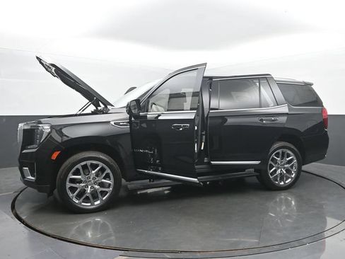 Used 2022 GMC Yukon Denali w/ Denali Ultimate Package AWD/4WD image 55