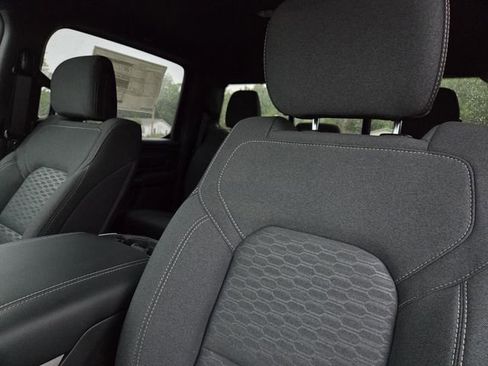 New 2026 RAM 1500 Express AWD/4WD image 24