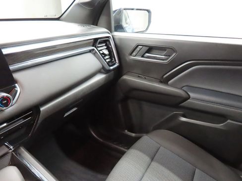 Used 2025 GMC Canyon Elevation image 19