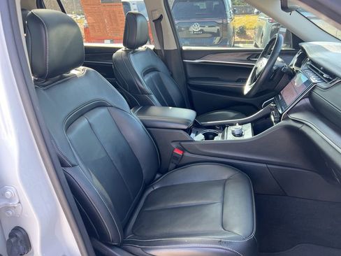 Used 2021 Jeep Grand Cherokee L Limited image 23