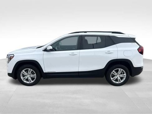 Used 2024 GMC Terrain SLE w/ Driver Convenience Package AWD/4WD image 3