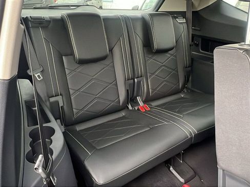 New 2026 Volkswagen Atlas SE image 14