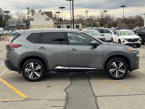 Used 2021 Nissan Rogue SL w/ Premium Package image 7