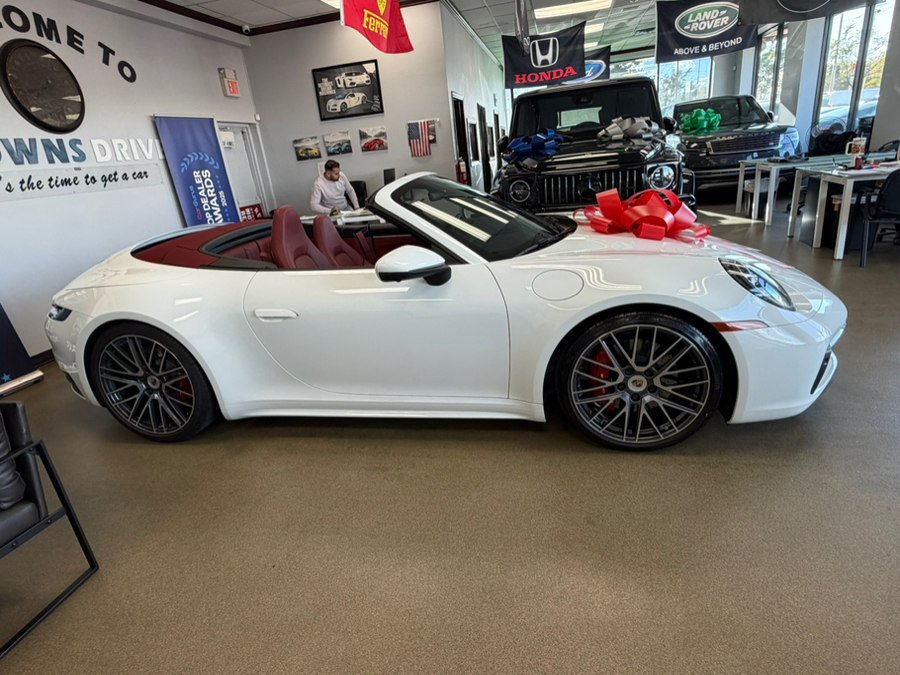 Used 2024 Porsche 911 Carrera 4S AWD/4WD image 14