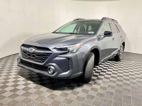 Used 2023 Subaru Outback Premium AWD/4WD image 2