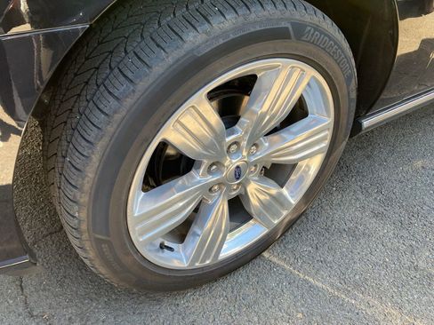 Used 2023 Ford Expedition Max Platinum image 4